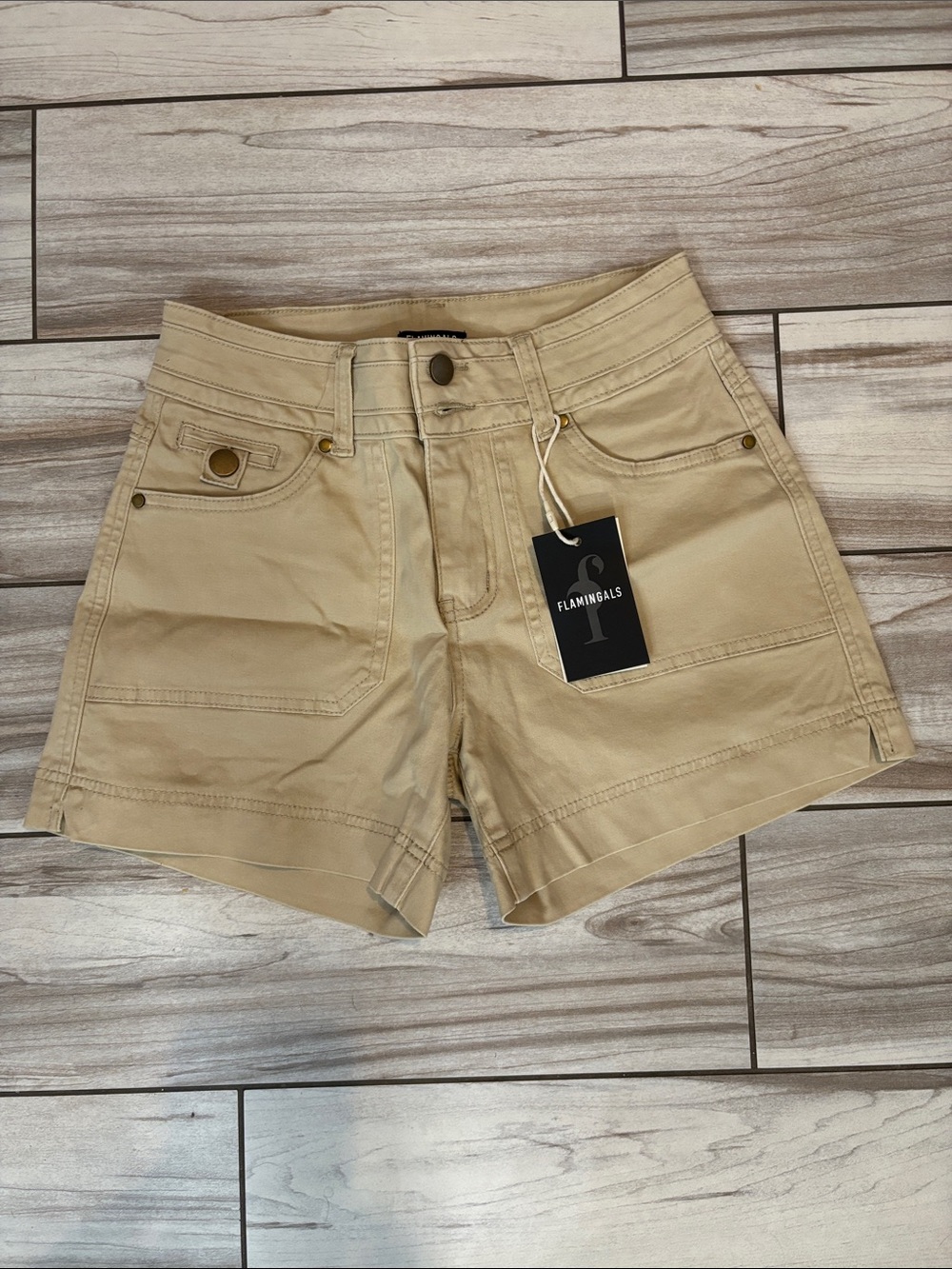 Women's Flamingals Tan Utility Shorts XS